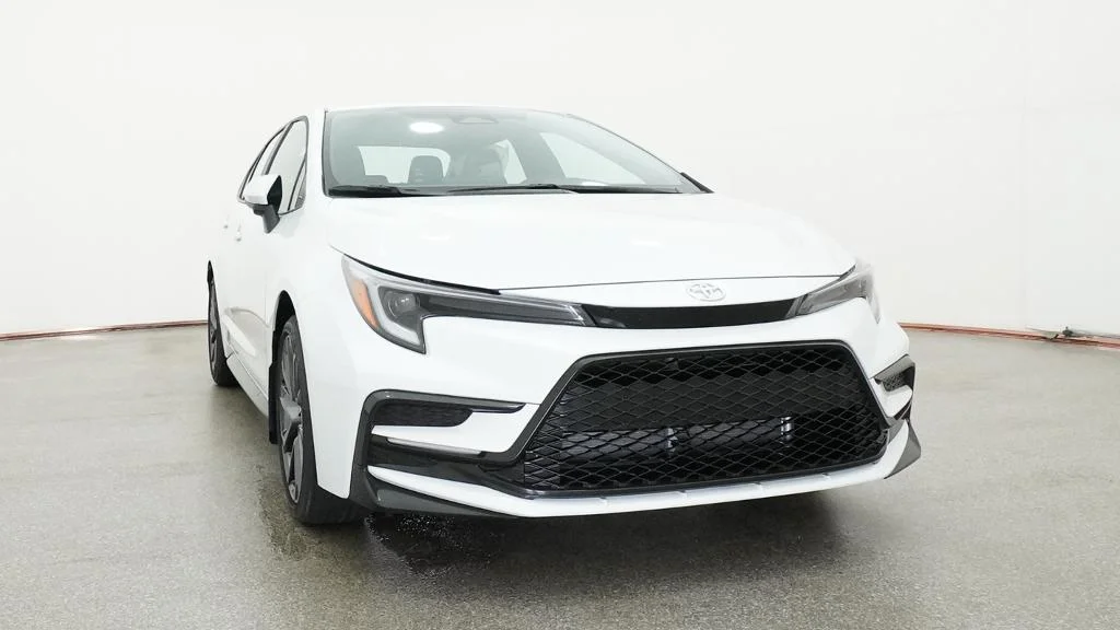 New 2026 Wind Chill Pearl Toyota SE image 7