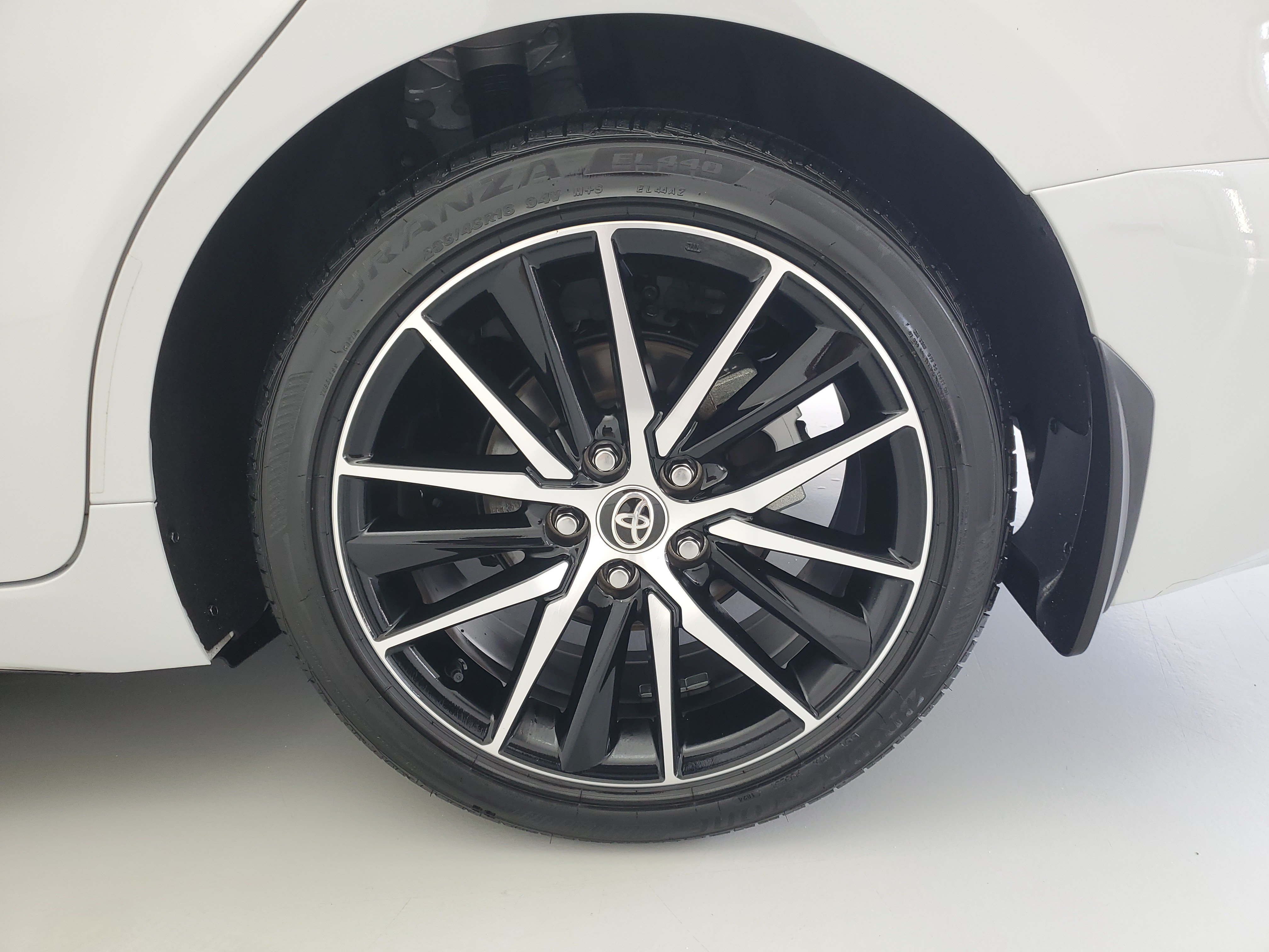 Used 2023 Ice Toyota SE image 11