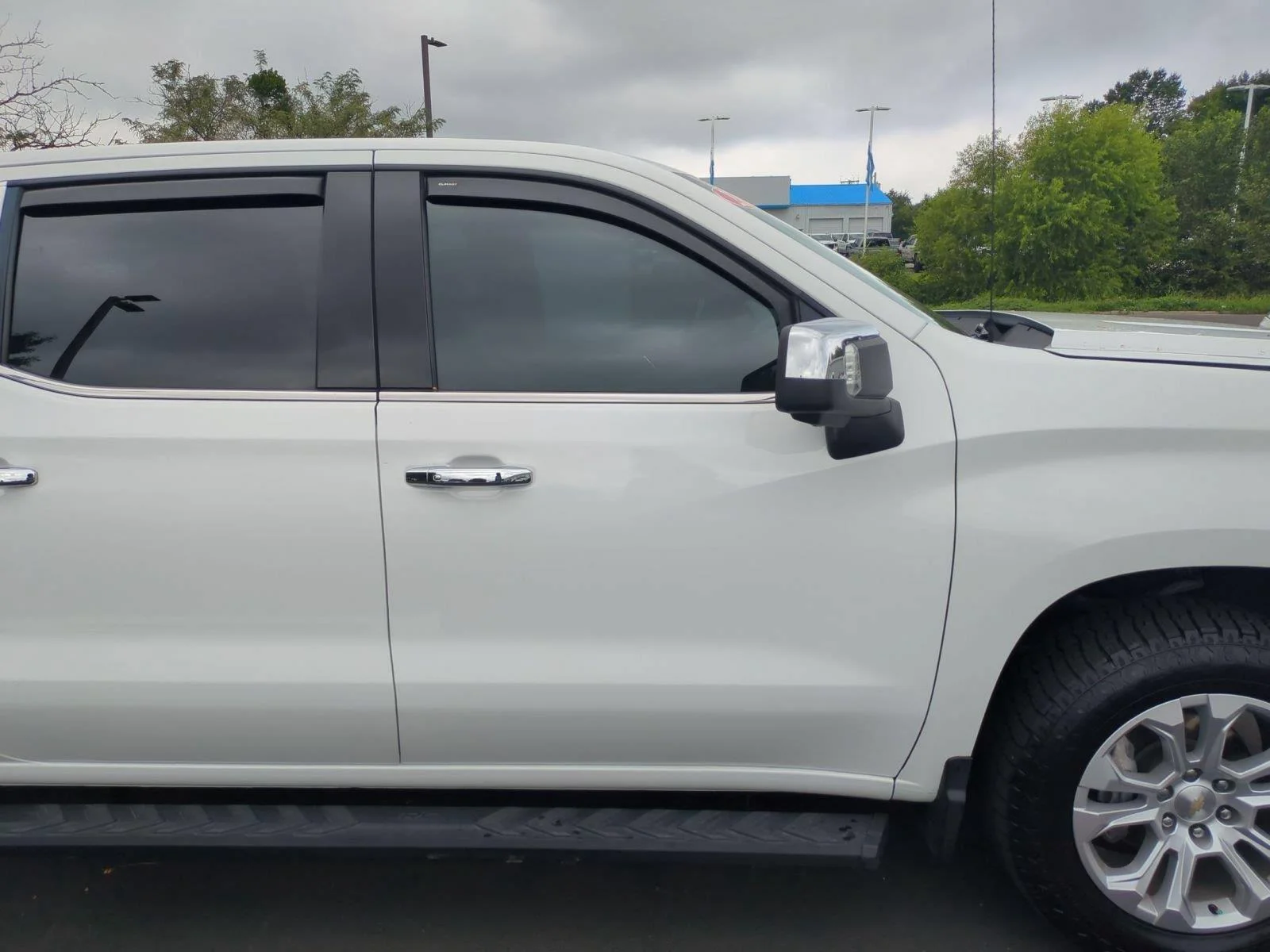 Used 2023 Summit White Chevrolet LTZ image 37