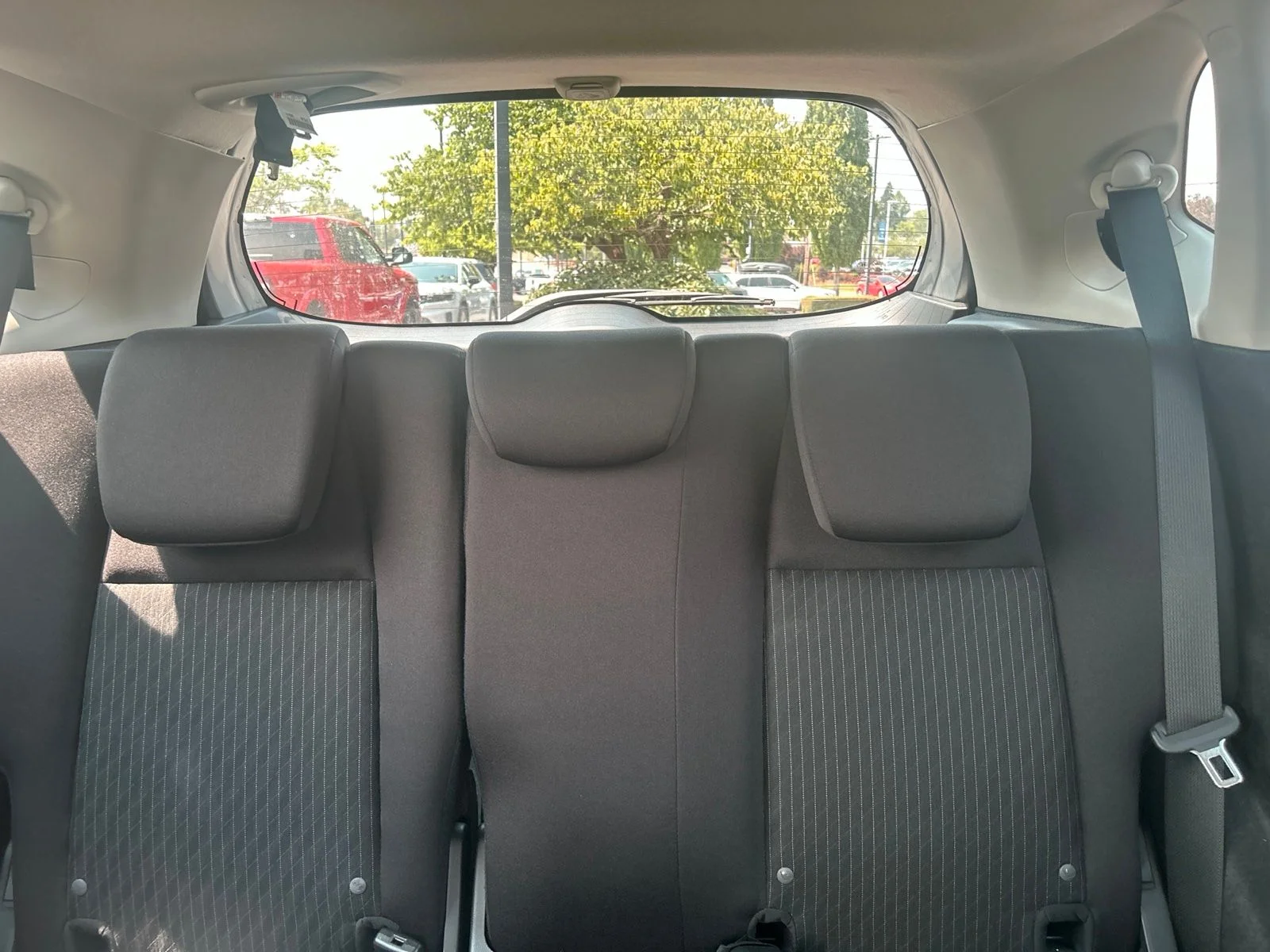 Used 2019  Honda EX image 12