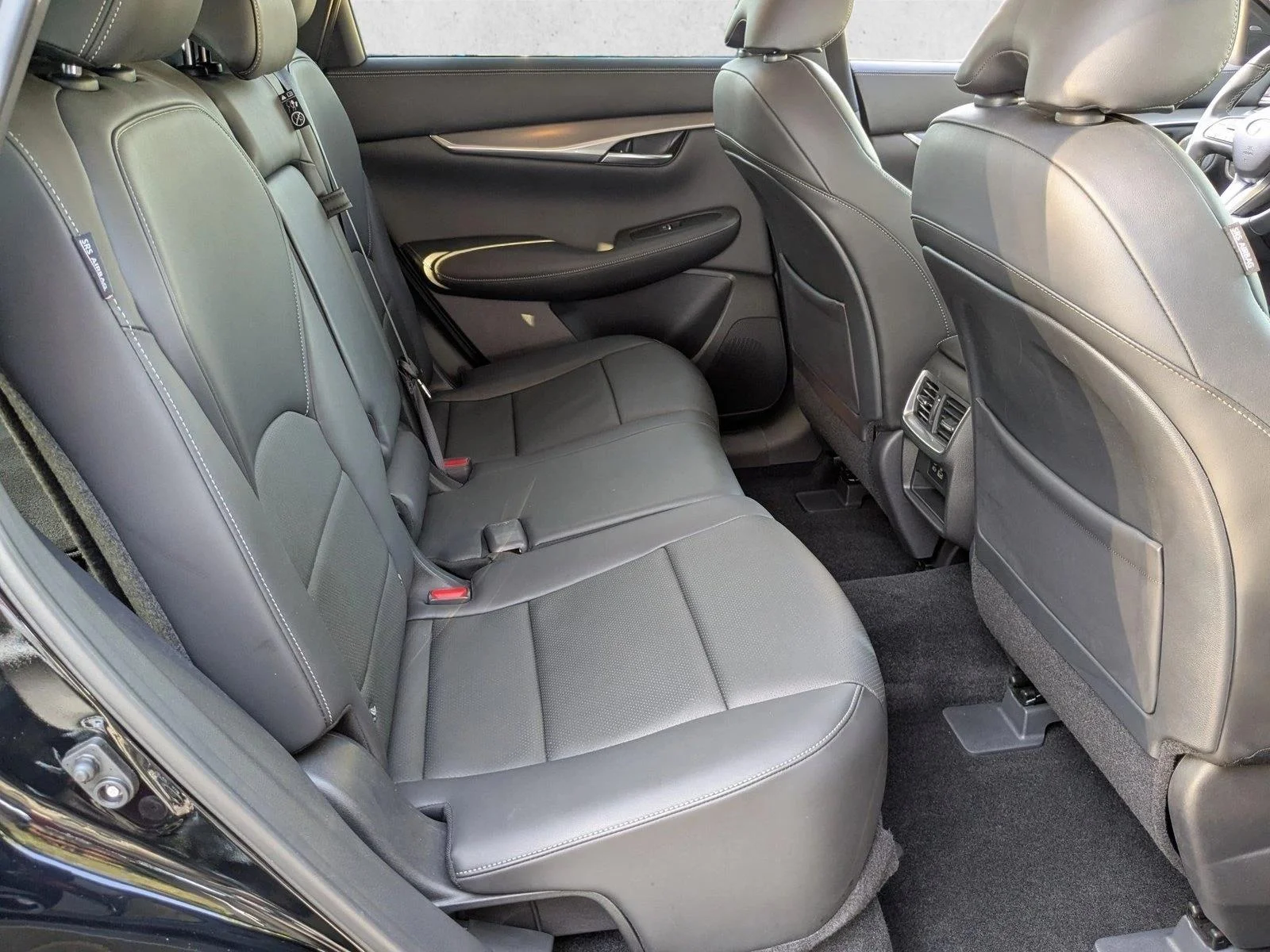 Used 2023 Black Obsidian INFINITI LUXE image 20