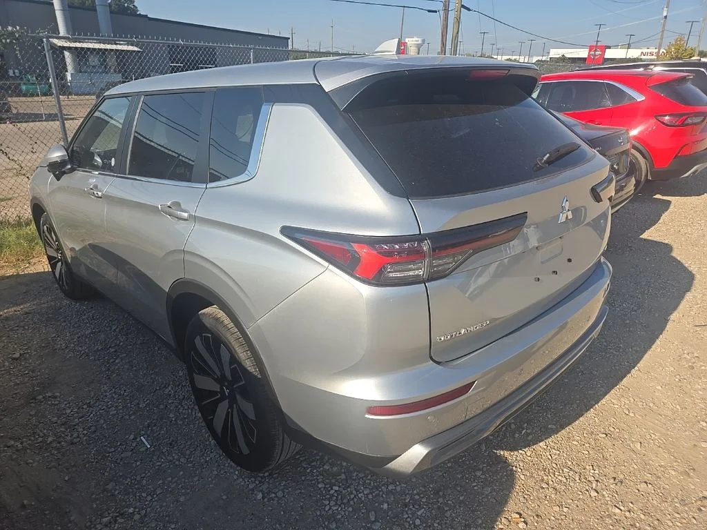 Used 2025 Gray Mitsubishi  image 2