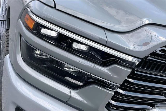 New 2026 Ceramic Gray Clear-Coat Exterior Paint RAM Laramie image 34