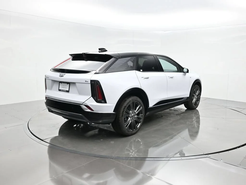 2027 Cadillac OPTIQ Premium Sport - Photo 6