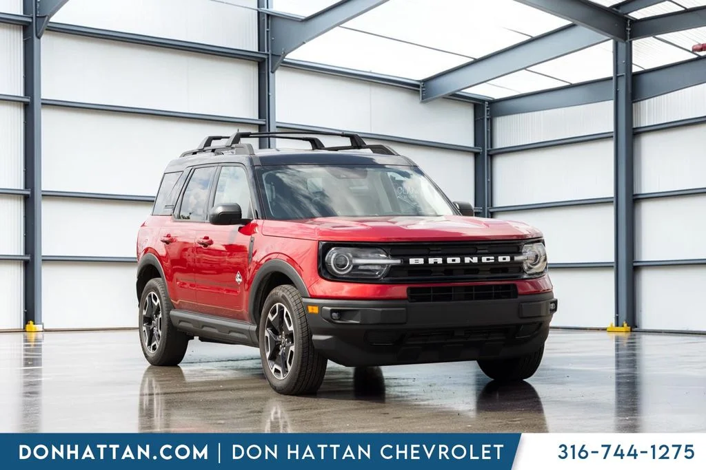 Used 2021 Red Ford Outer Banks image 24