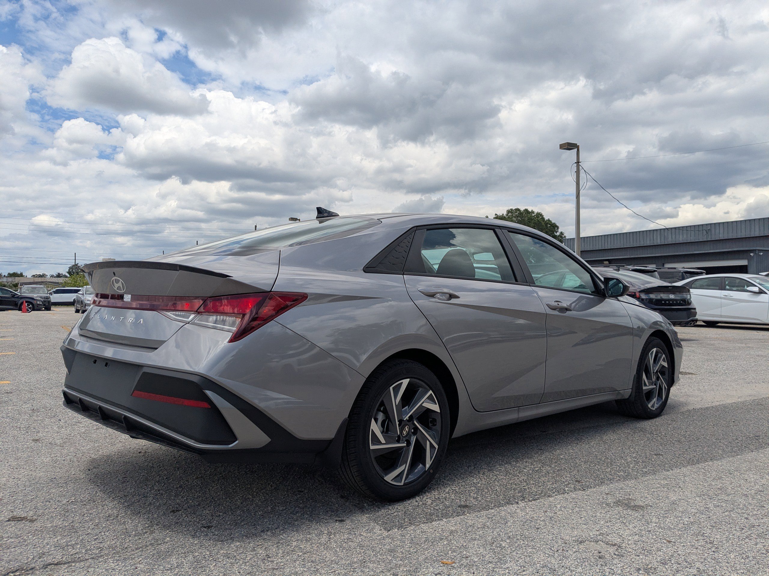New 2025 Fluid Metal Hyundai SEL Sport image 5