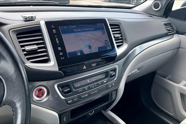 Used 2017  Honda RTL-T image 21