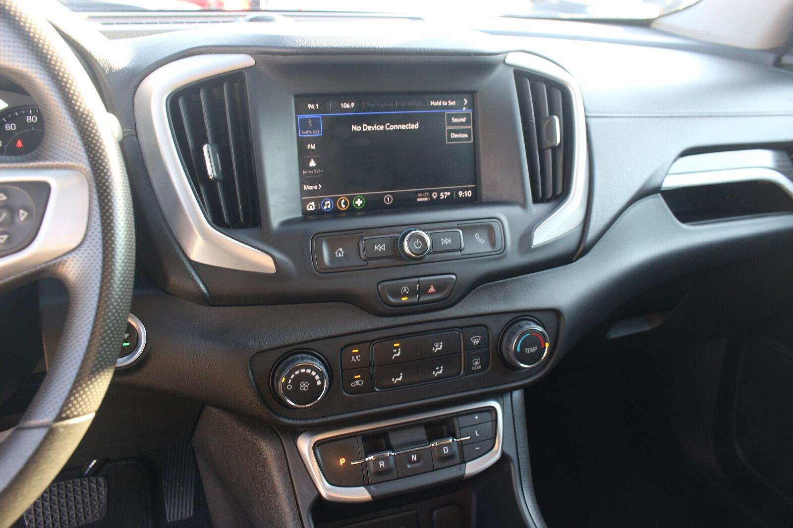 Used 2024 Sterling Metallic GMC SLE image 22