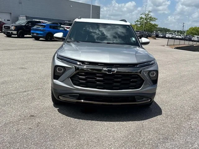 Used 2025 Gray Chevrolet ACTIV image 10