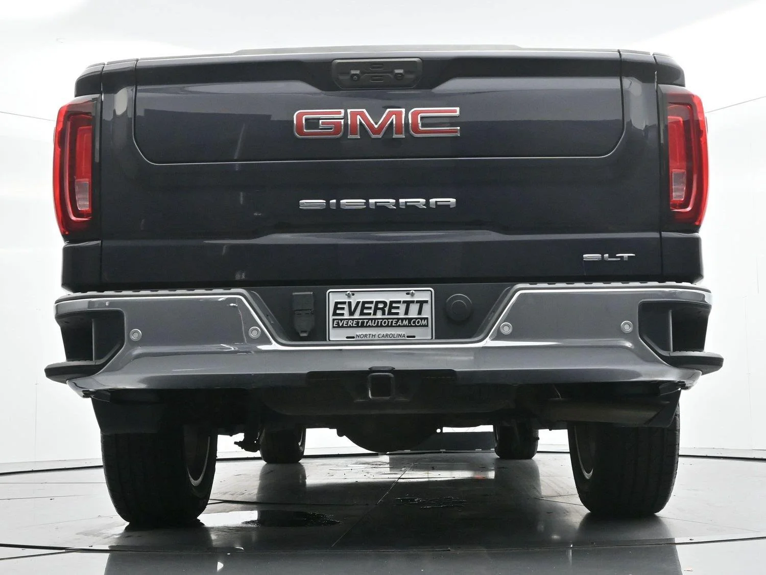 Used 2022 Titanium Rush Metallic GMC SLT image 53