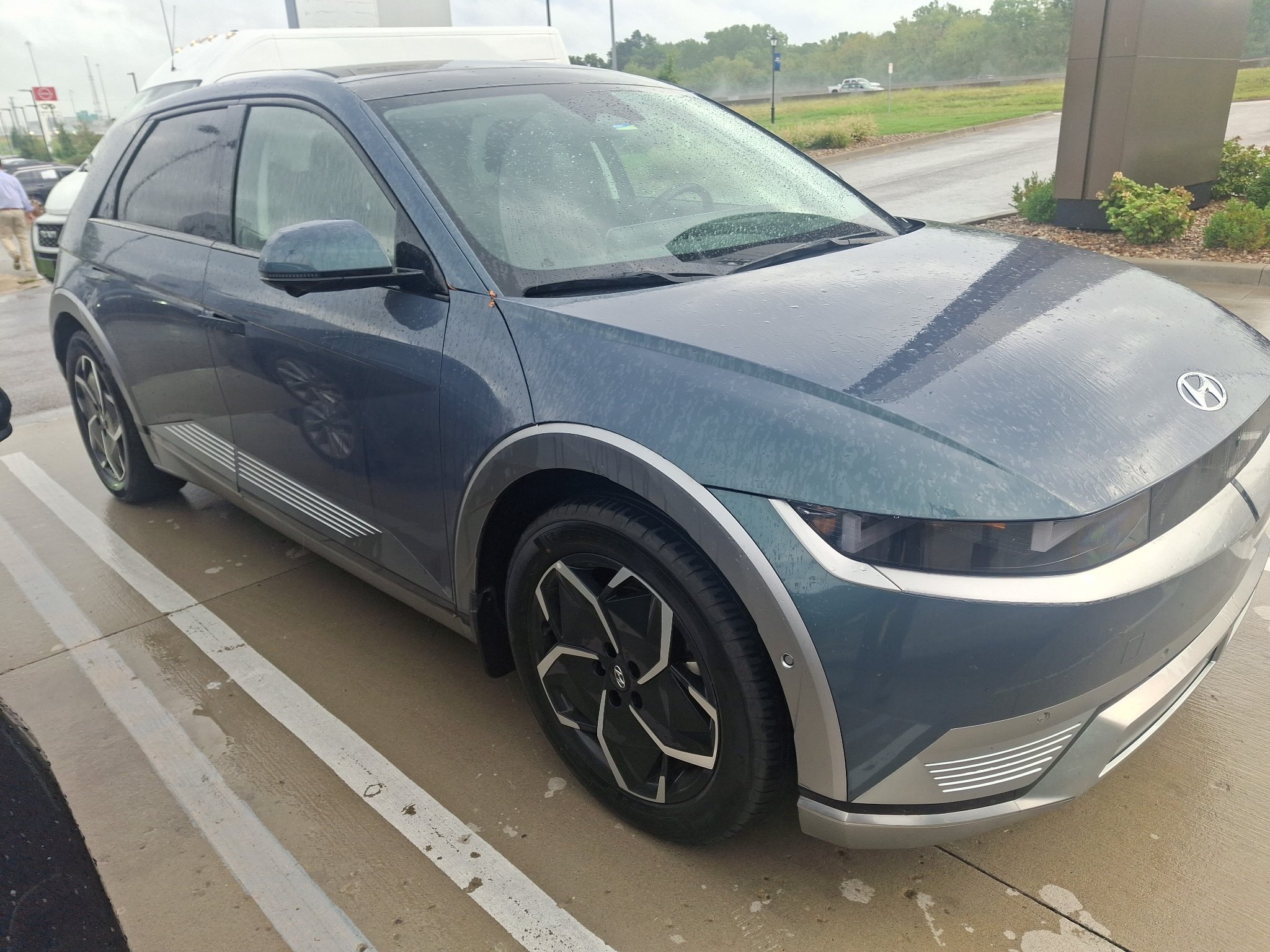 Used 2023 Digital Teal Hyundai Limited image 8