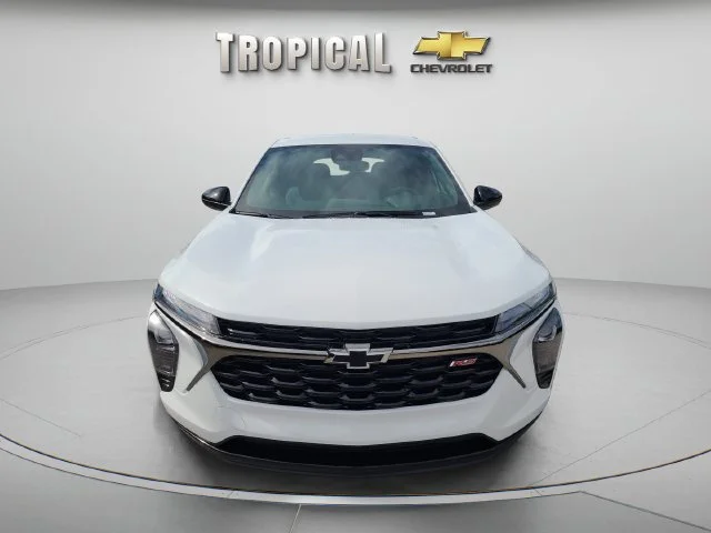 New 2026 Summit White Chevrolet 1RS image 8