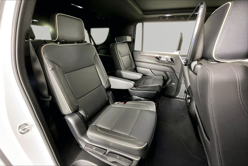 Used 2025 Beige Chevrolet Premier image 20