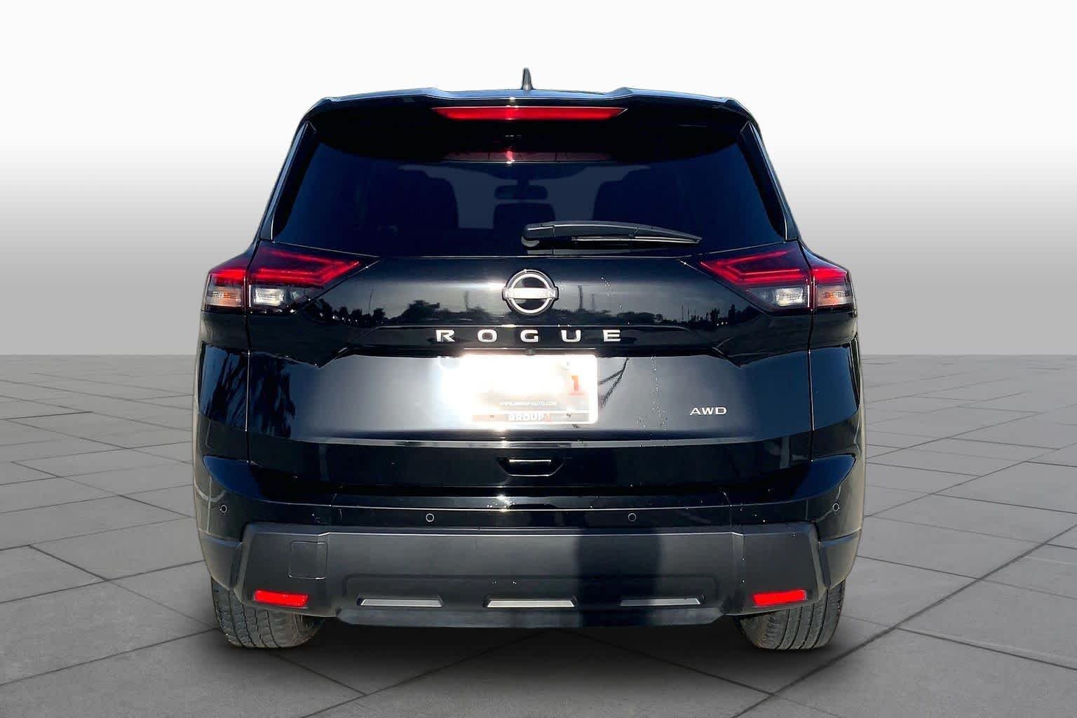 Used 2024 Super Black Nissan S image 5