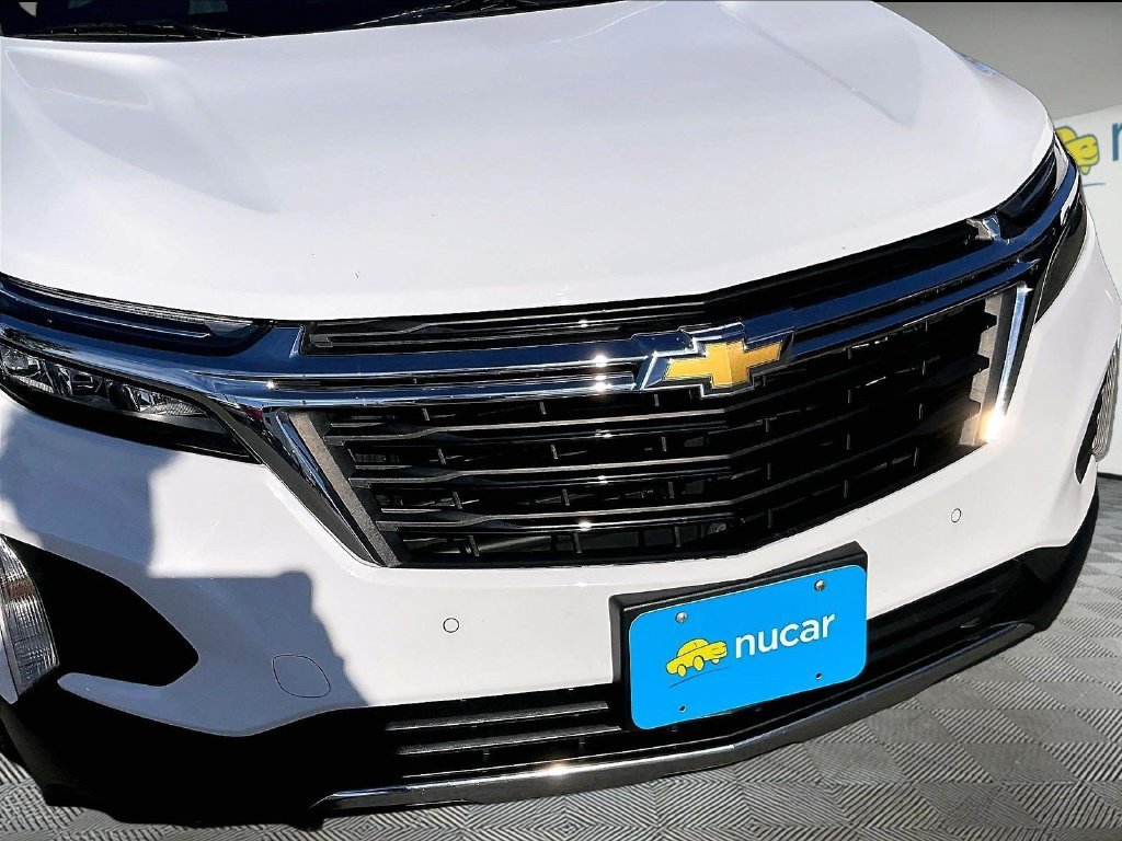 Used 2024 White Chevrolet LT image 31