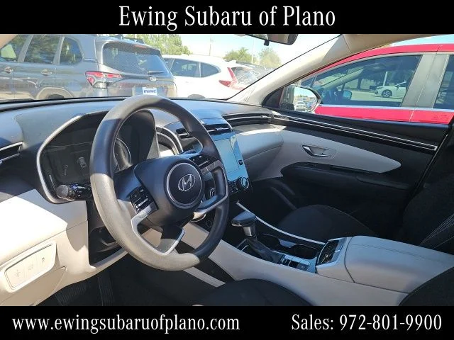 Used 2023 Silver Hyundai SEL image 5