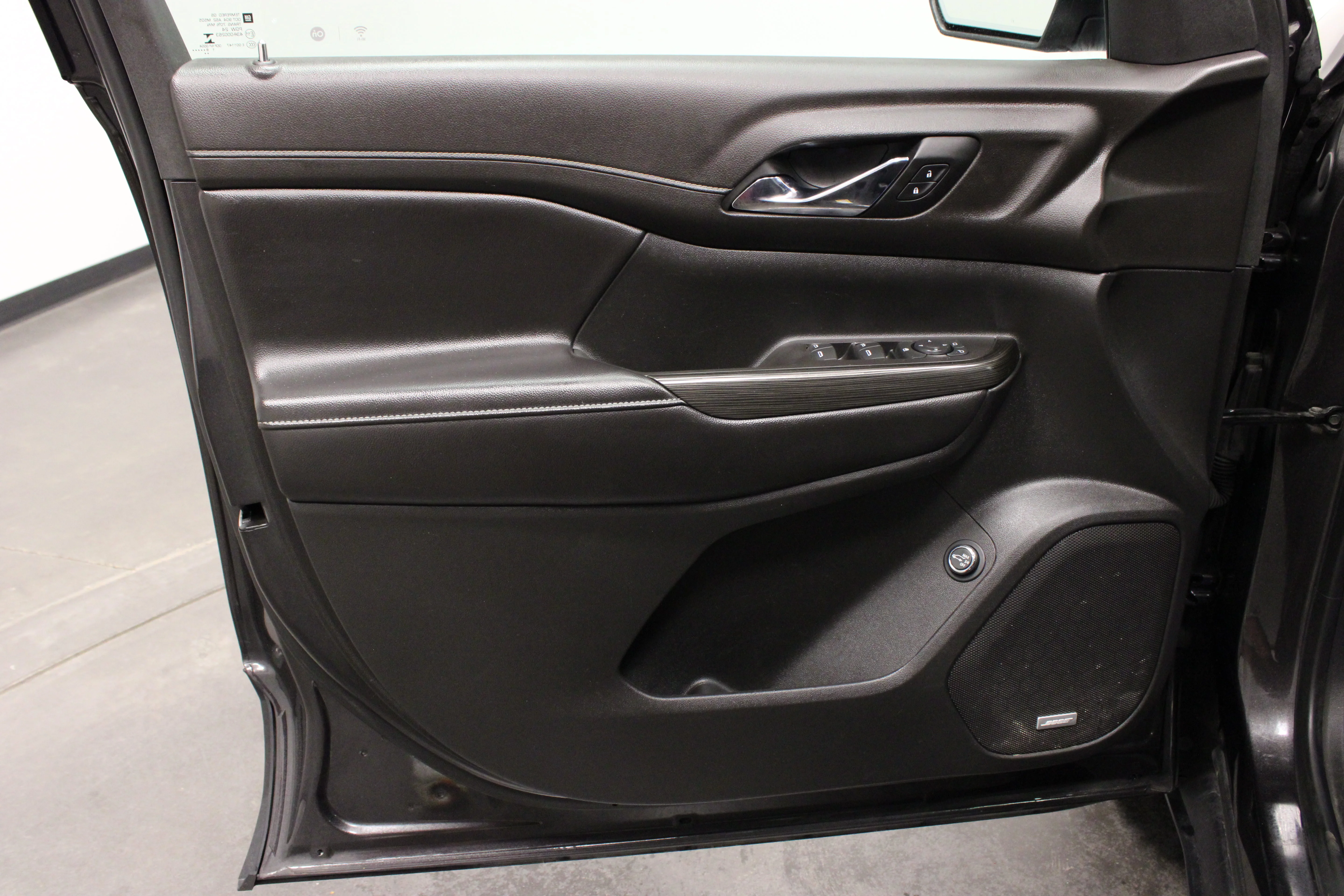 Used 2019 Iridium Metallic GMC SLT-1 image 12