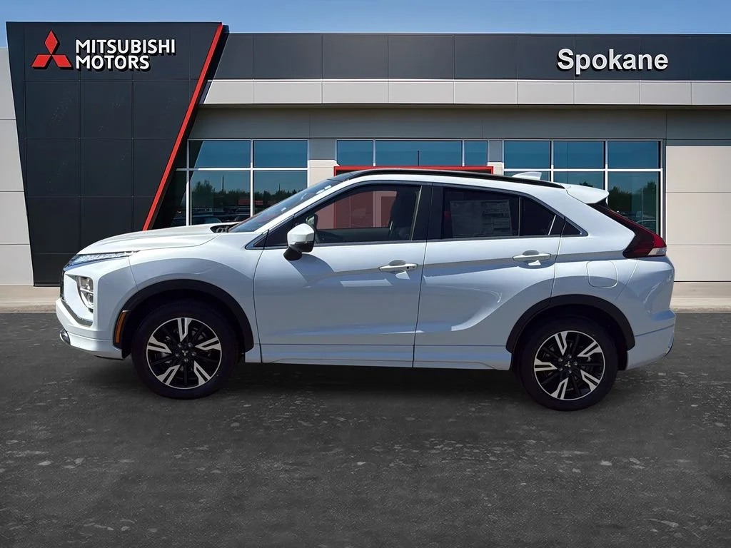 New 2026 White Diamond Mitsubishi SEL AWD image 4