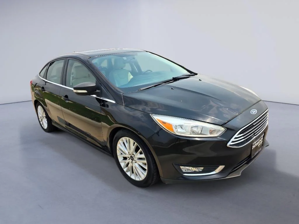 Used 2018 Shadow Black Ford Titanium image 7