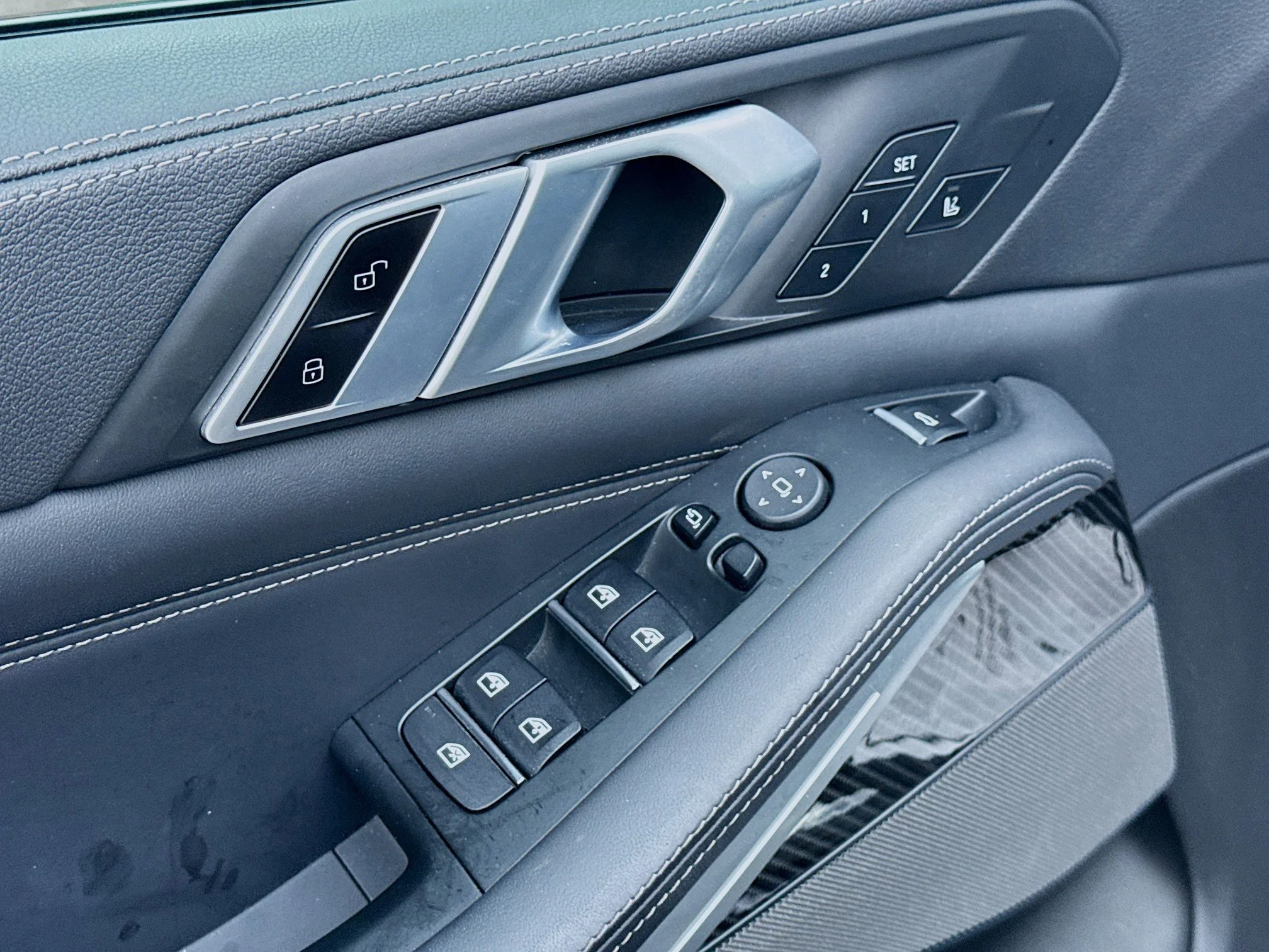 Used 2021 Carbon Black Metallic BMW M50i image 24