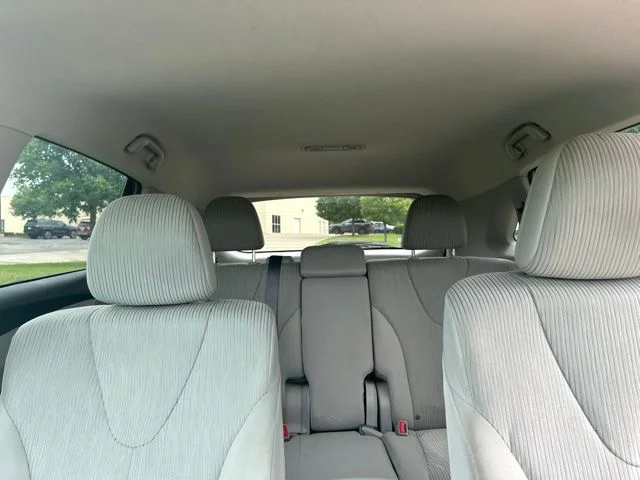 Used 2011 Silver Toyota Base image 12