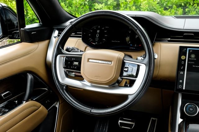 Used 2023 Black Land Rover SE image 25