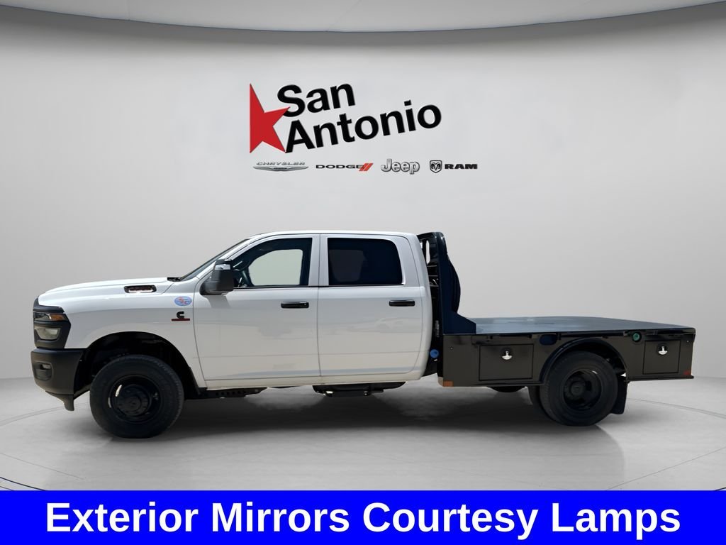 New 2026 Bright White Clear-Coat Exterior Paint RAM Tradesman image 9