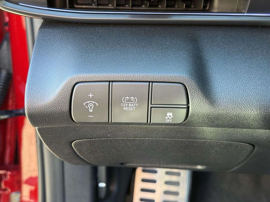 2025 Hyundai Elantra Blue - Photo 31