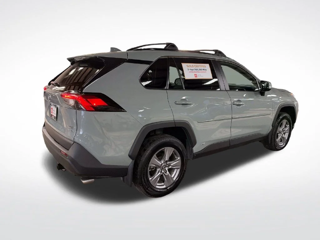 Certified Used 2023  Toyota XLE image 5