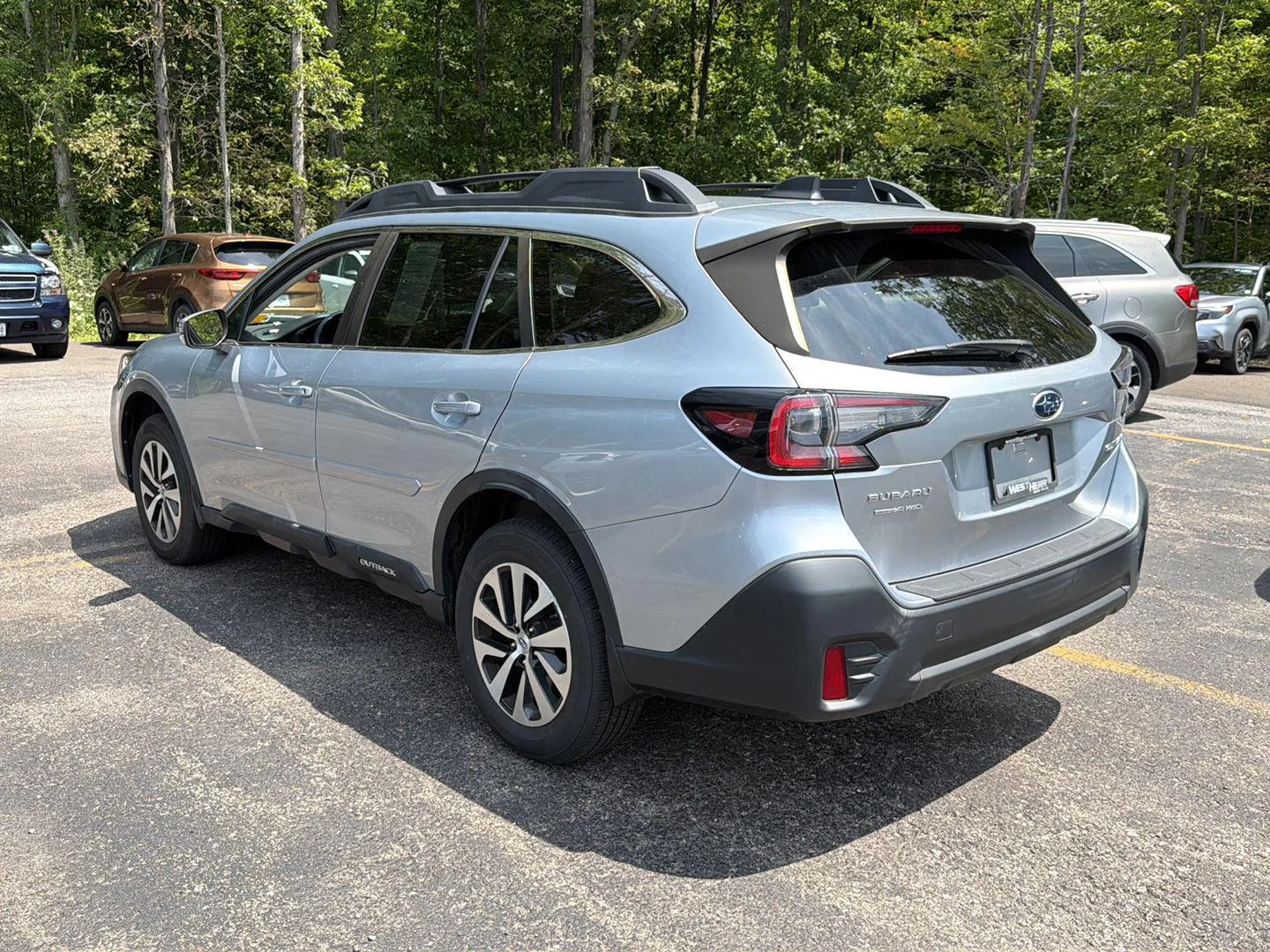 Used 2020 Ice Silver Metallic Subaru Premium image 5