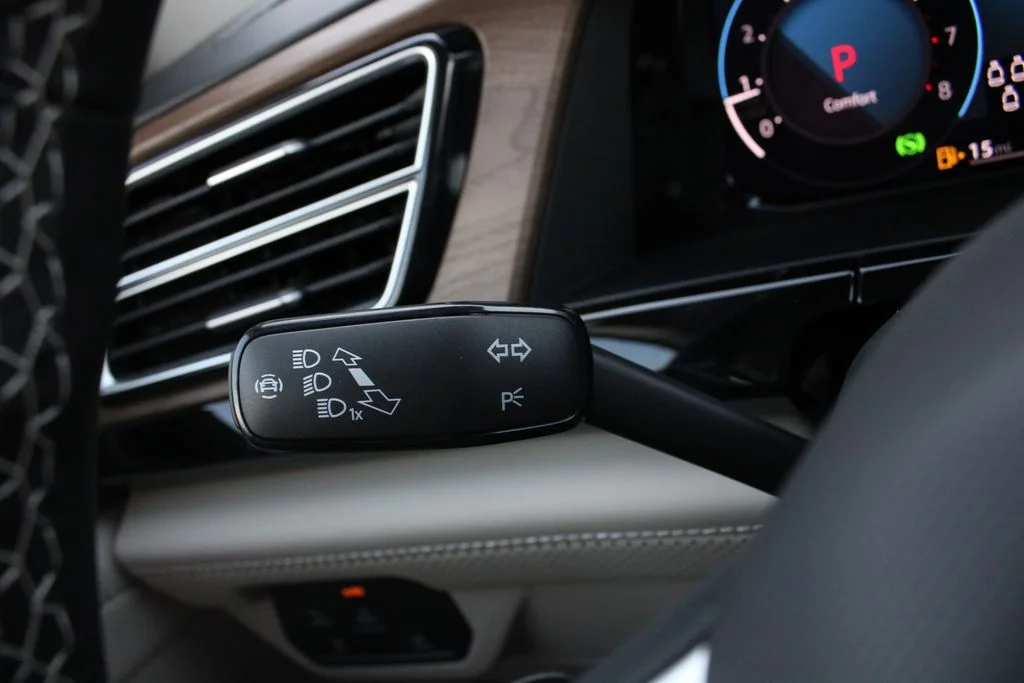 New 2026 Black Volkswagen 2.0T SE w/Technology image 12