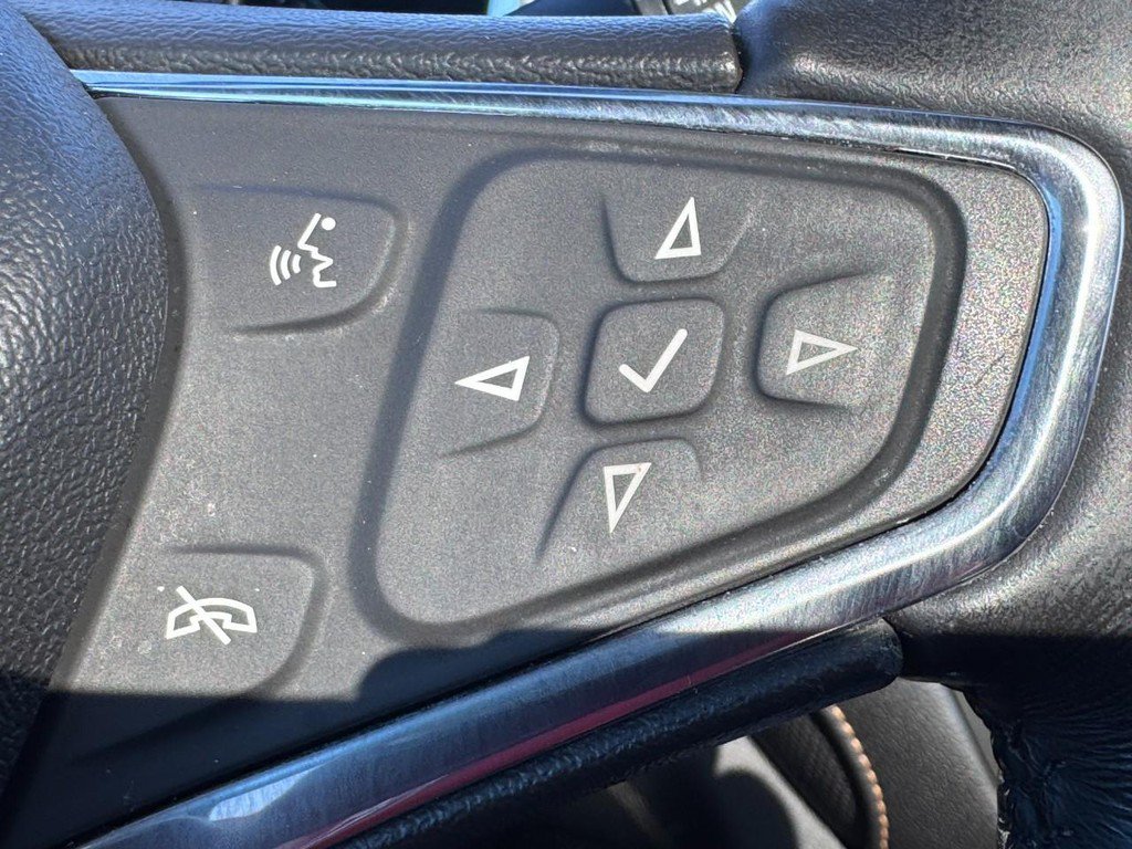 Used 2020 Gray Chevrolet Premier image 18