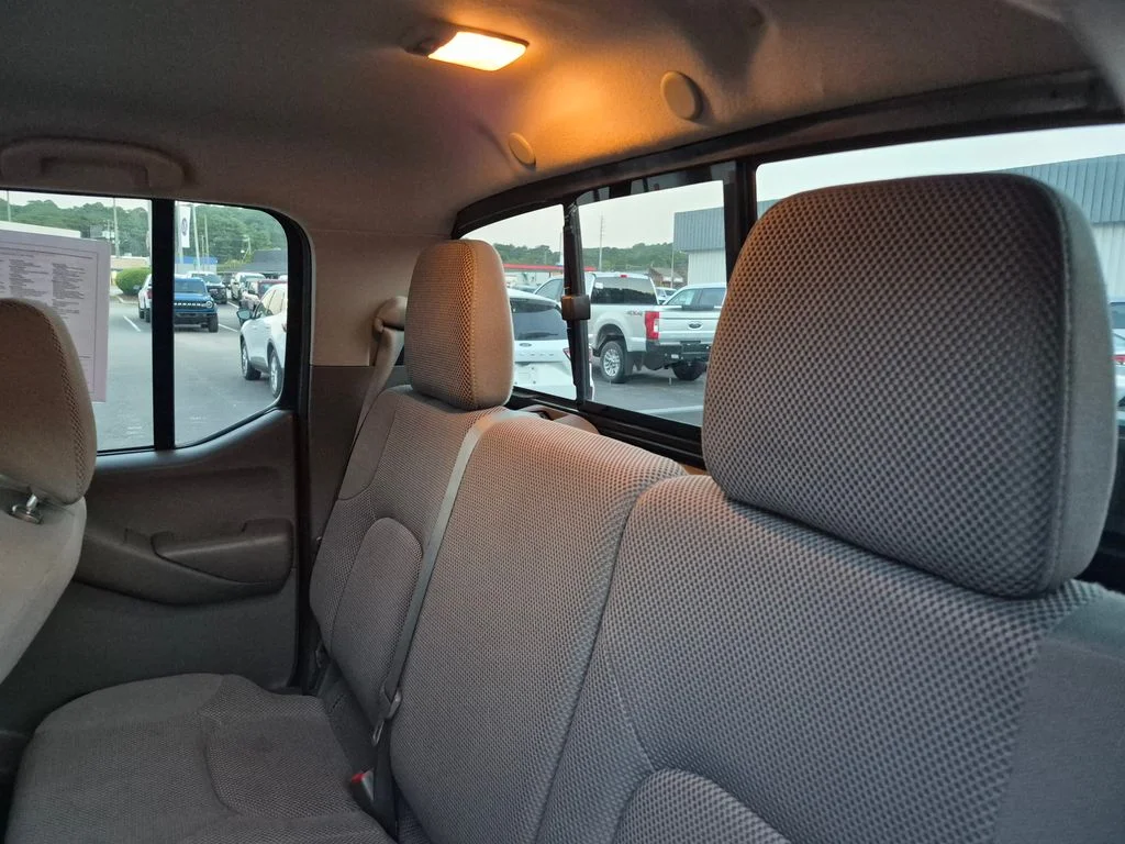 Used 2016 Magnetic Black Nissan SV image 15