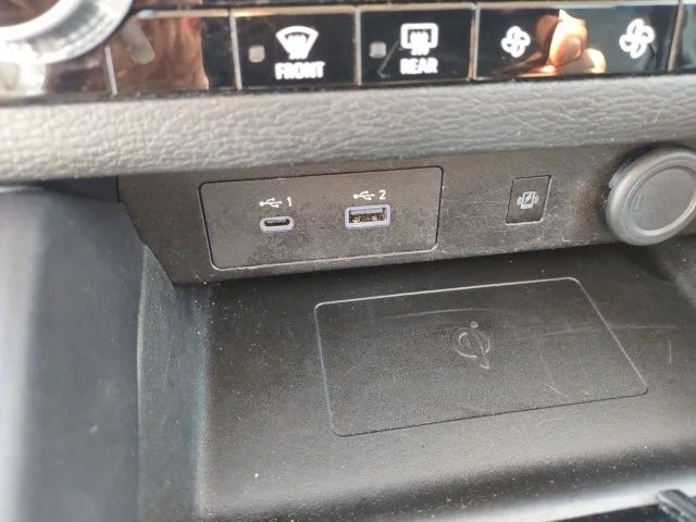 Used 2024 Gray Mitsubishi  image 15