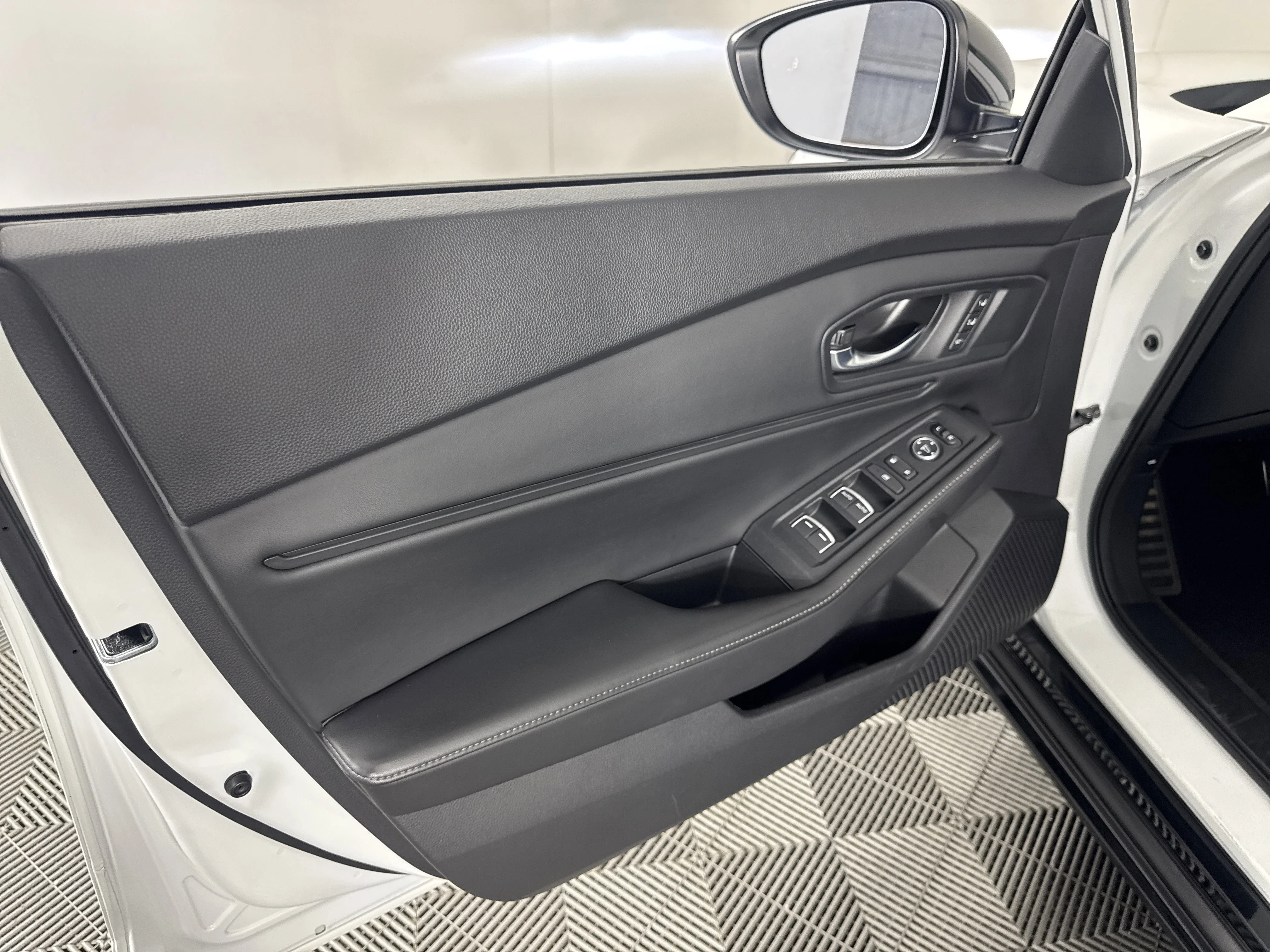 2023 Honda Accord Hybrid Sport-L - Photo 46