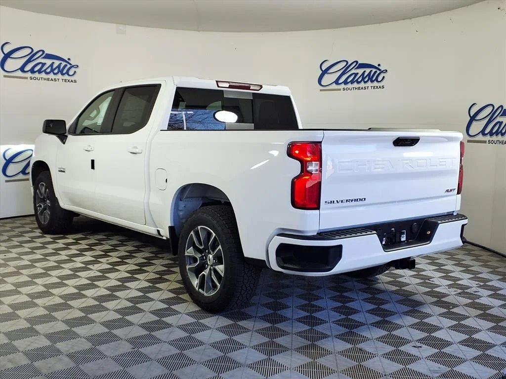 New 2026 Summit White Chevrolet RST image 5