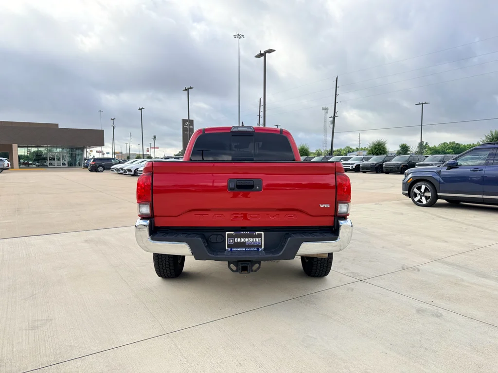 Used 2019 Barcelona Red Metallic Toyota SR5 image 9