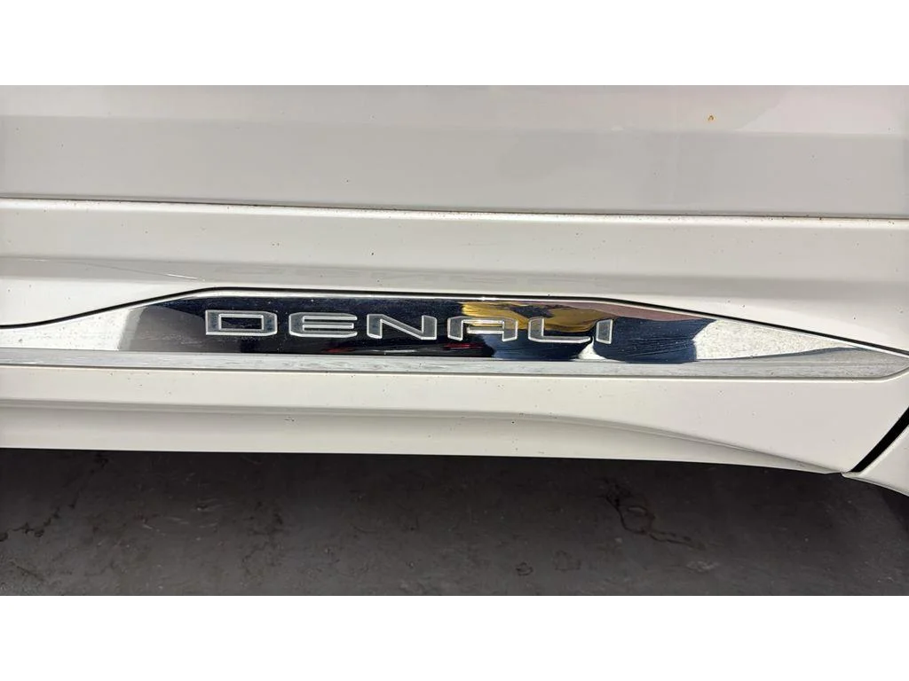 Certified Used 2023 White Frost Tricoat GMC Denali image 3