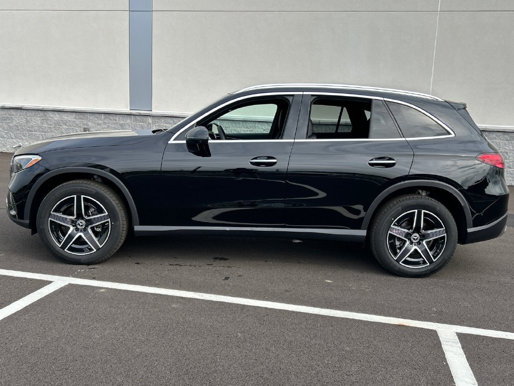 New 2026 Black Mercedes-Benz GLC 300 image 40
