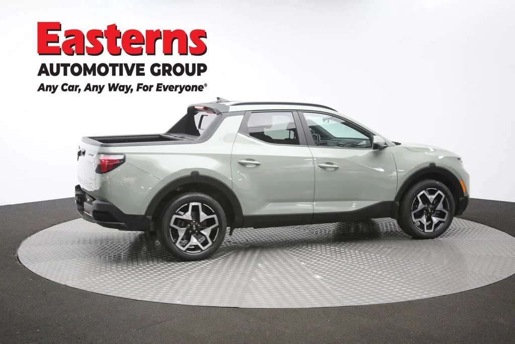 Used 2022 Green Hyundai Limited image 37