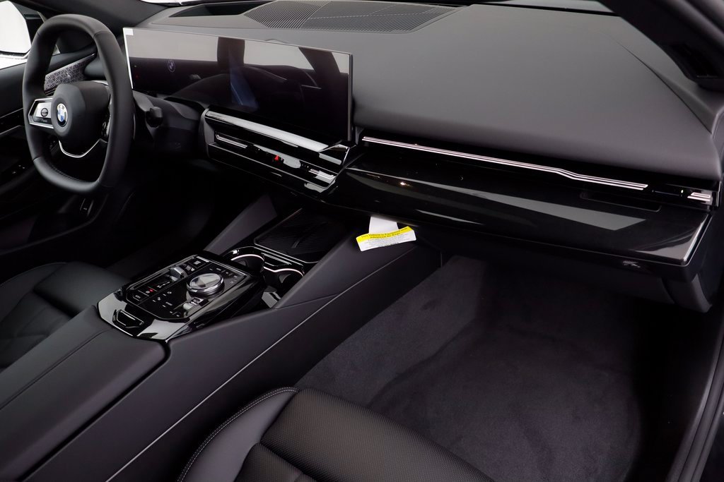 New 2026 Black Sapphire Metallic BMW 530i xDrive image 19