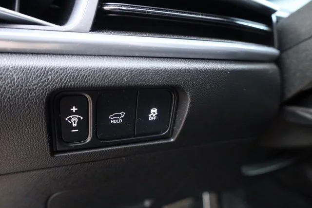 Used 2025 Silver Kia X-Line SX Prestige image 18