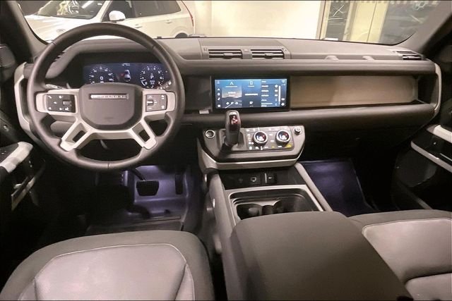 Used 2020 Green Land Rover First Edition image 17