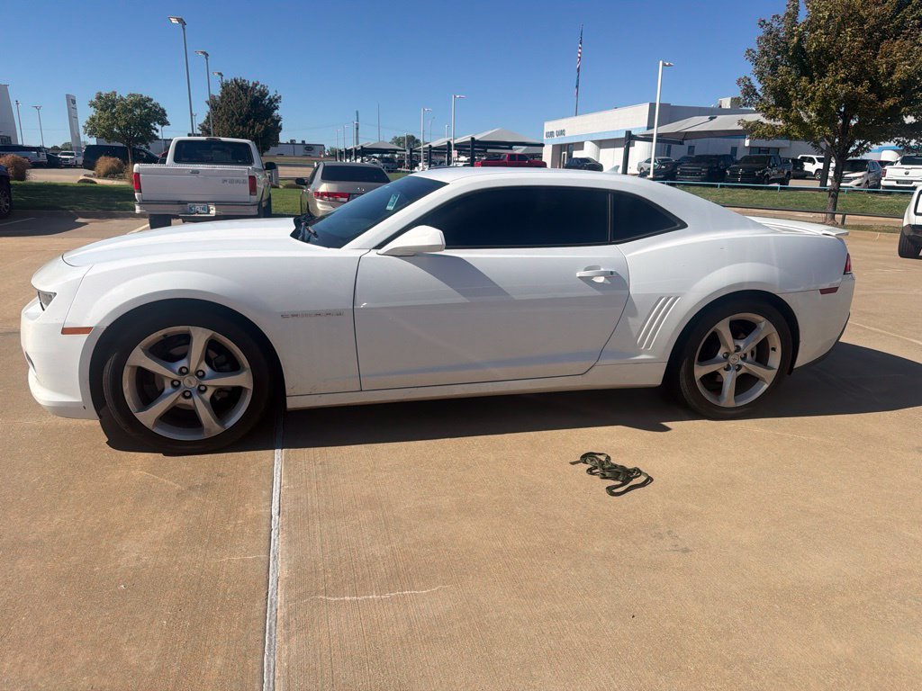 Used 2015 White Chevrolet 1LT image 2