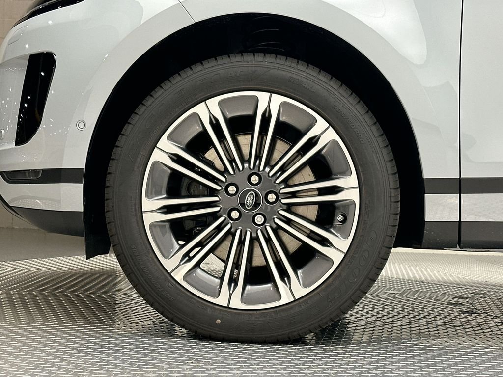 New 2026 Arroios Grey Land Rover S image 5
