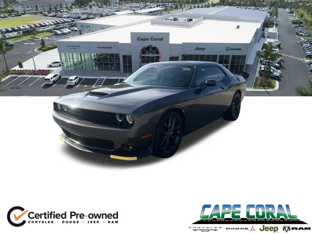 2023 Dodge Challenger R/T's photo