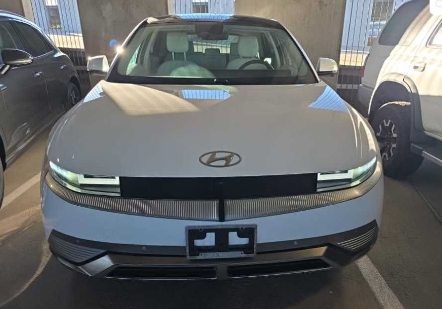 Used 2024 Atlas White Hyundai Limited image 2