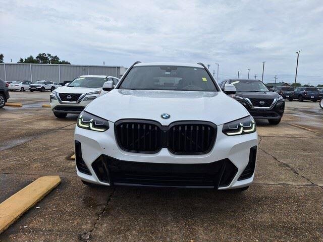 Used 2023 Mineral White Metallic BMW sDrive30i image 2