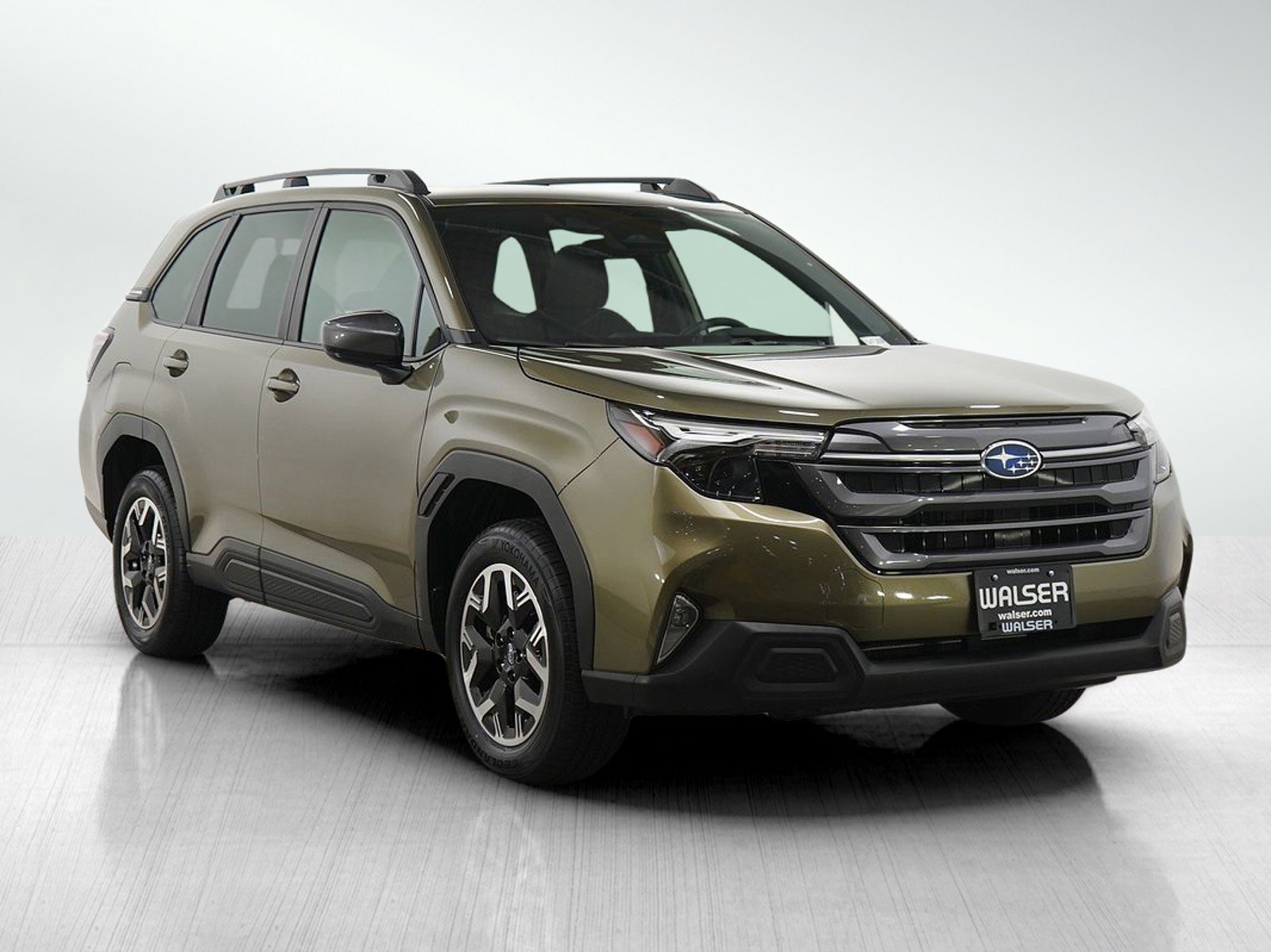 Used 2025 Autumn Green Metallic Subaru Premium image 7