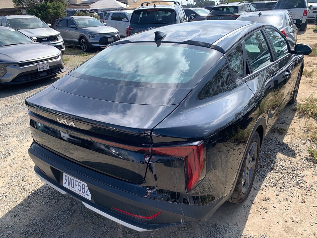 Used 2025 Black Kia LXS image 5